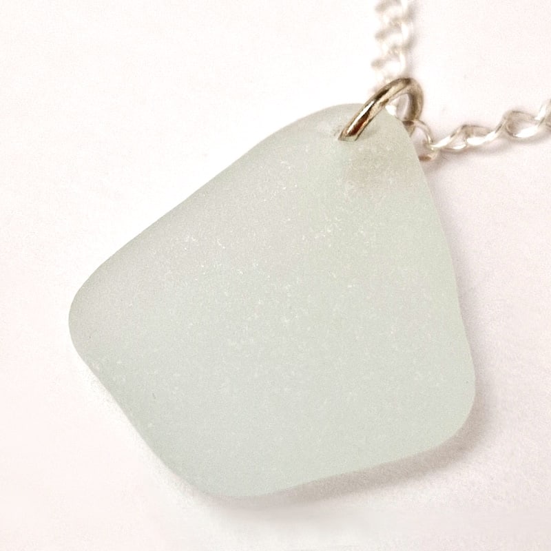 Nahla Sea Glass Necklace close-up