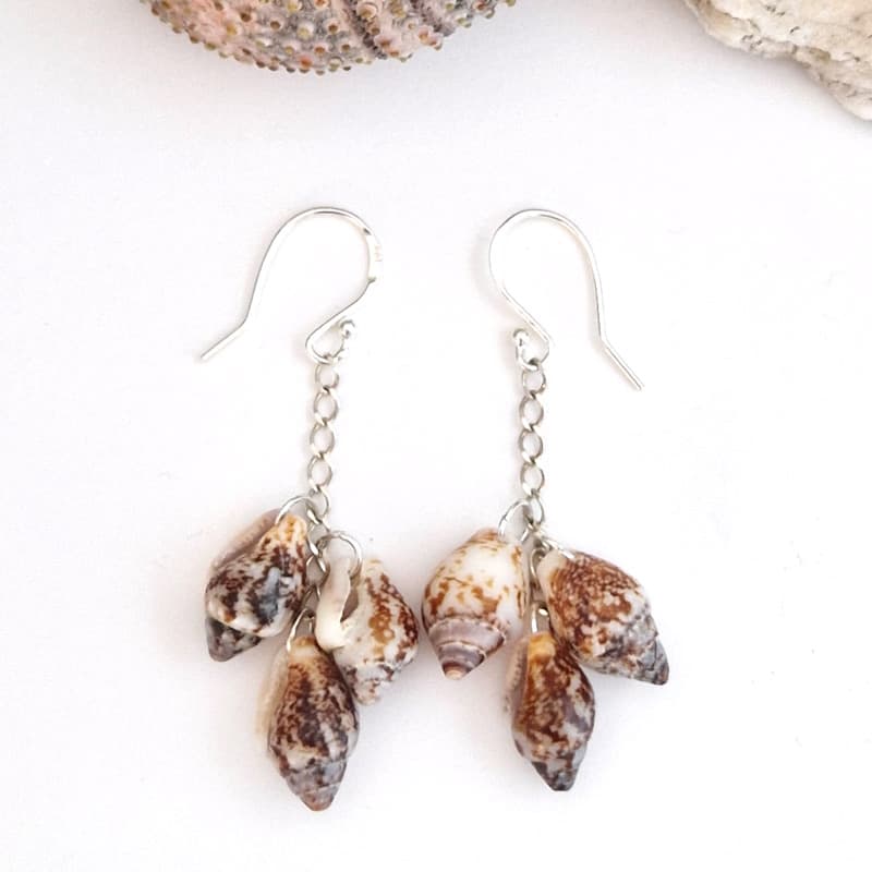 Sereia Sea Shell Dangling Earrings - Image 2